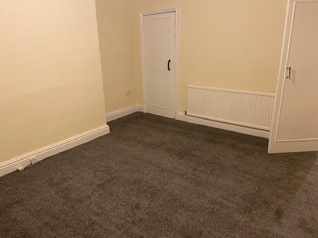 2 bed terraced house to rent in Claremont Street, Colne BB8, £600 pcm