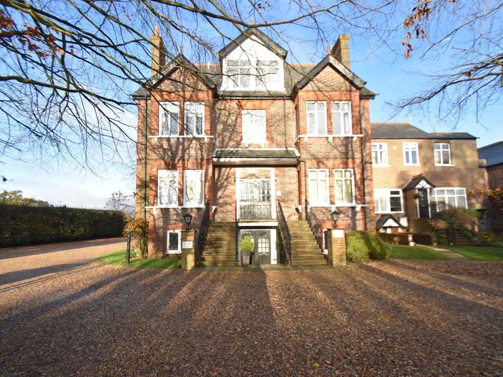 1 bed flat for sale in Lye Green Road, Chesham HP5, £160,000