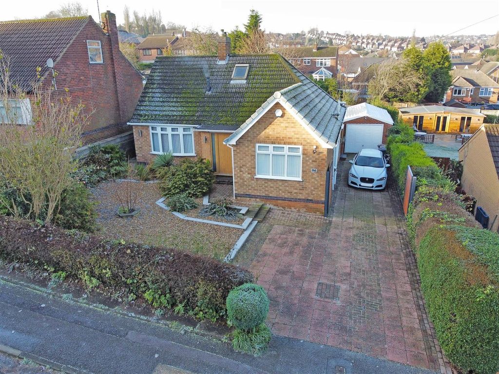 3 bed bungalow for sale in Second Avenue, Carlton, Nottingham NG4, £325,000