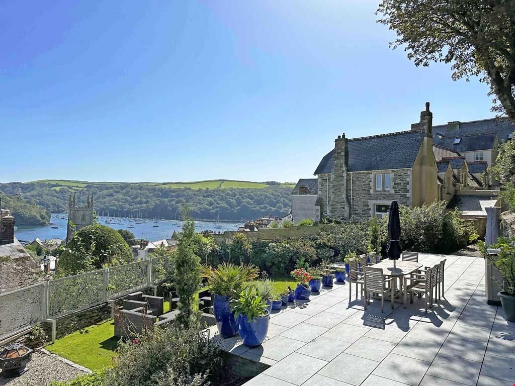 3 bed terraced house for sale in Daglands Road, Fowey PL23, £895,000
