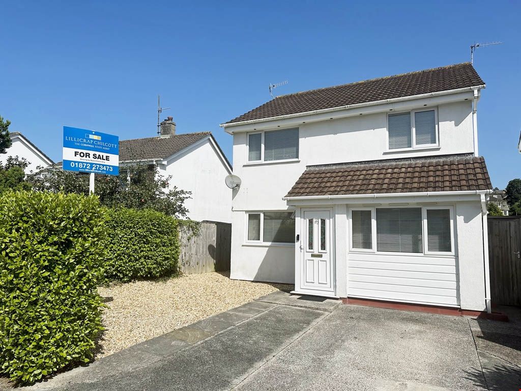 4 bed detached house for sale in Bosvean Gardens, Truro TR1, £479,995