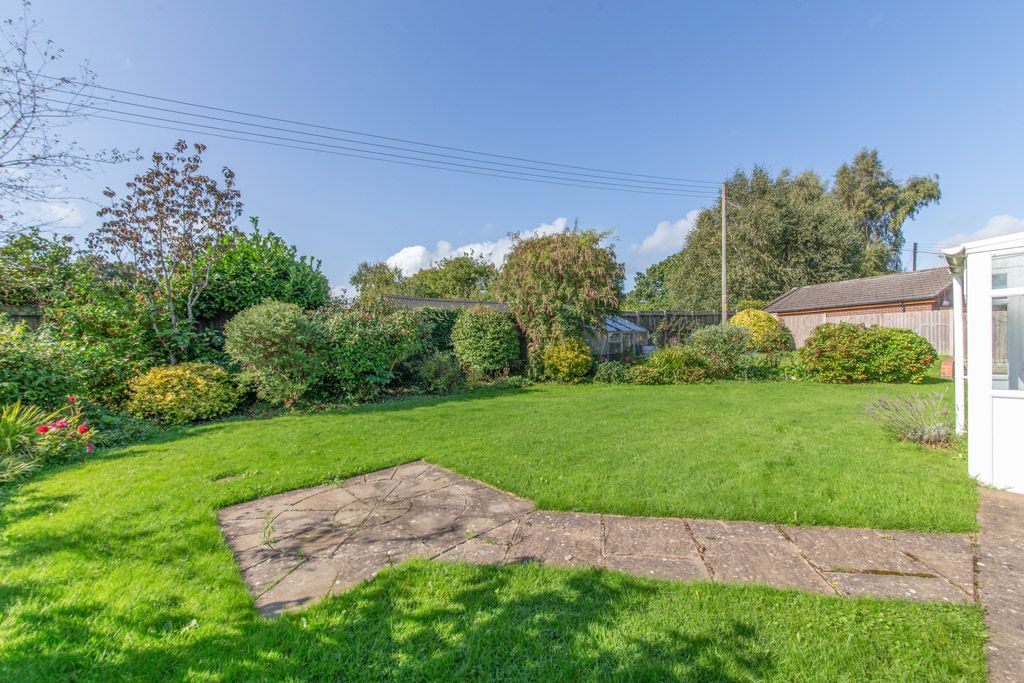 3 bed detached bungalow for sale in Canon Rise, Bishopstone, Herefordshire HR4, £389,000