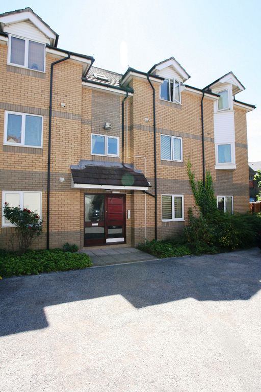 4 bed shared accommodation to rent in 25, Flat 4, Braeval Street, Cathays, Cardiff CF24, £1,600 pcm