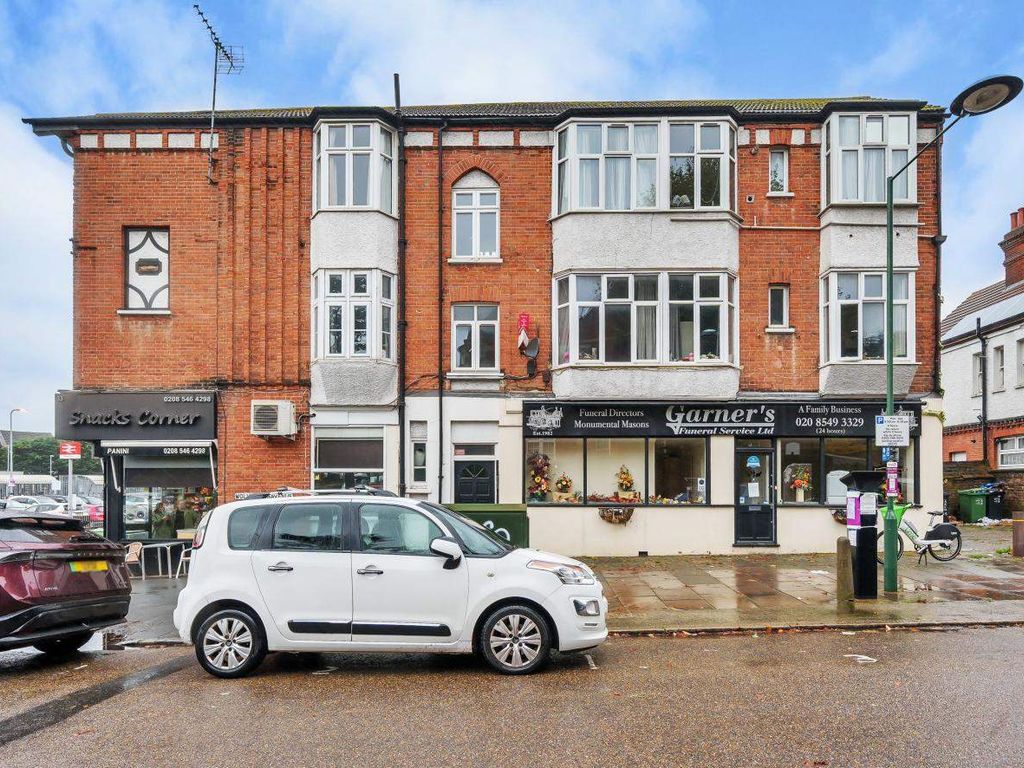 1 bed flat for sale in Wolverton Avenue, Norbiton, Kingston Upon Thames KT2, £299,950