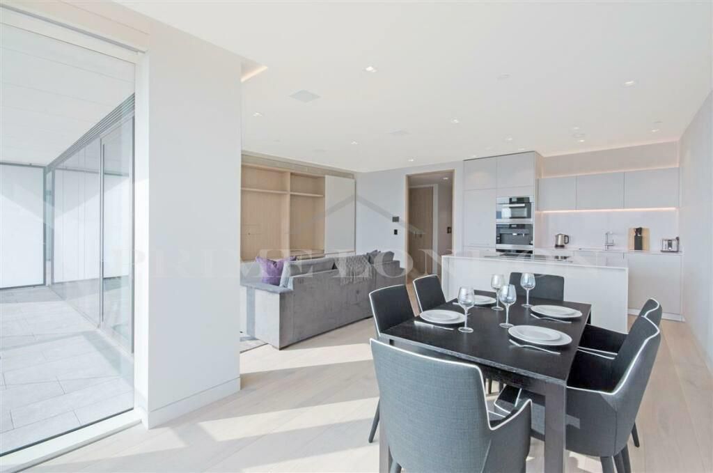 New home, 2 bed property for sale in Duchess Walk, One Tower Bridge, London SE1, £1,600,000
