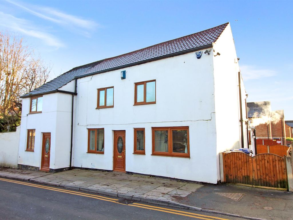 3 bed semi-detached house for sale in Kirkgate, Sherburn In Elmet, Leeds LS25, £225,000