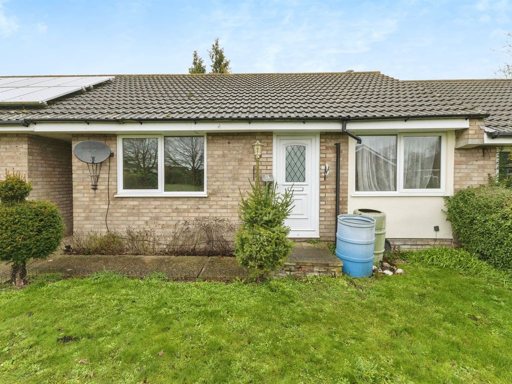 2 bed terraced bungalow for sale in Ridgeway Close, Whaddon, Royston SG8, £250,000