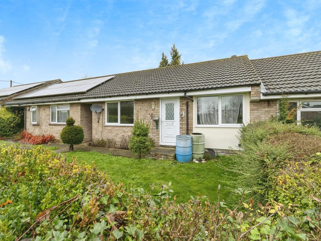 2 bed terraced bungalow for sale in Ridgeway Close, Whaddon, Royston SG8, £250,000