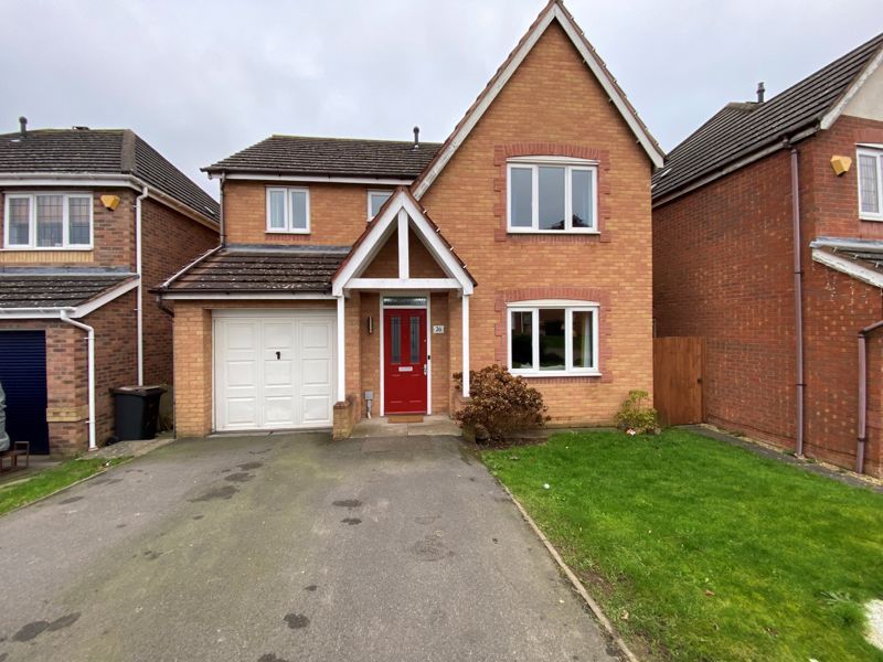 4 bed detached house for sale in Eden Court, Nuneaton CV10, £325,000