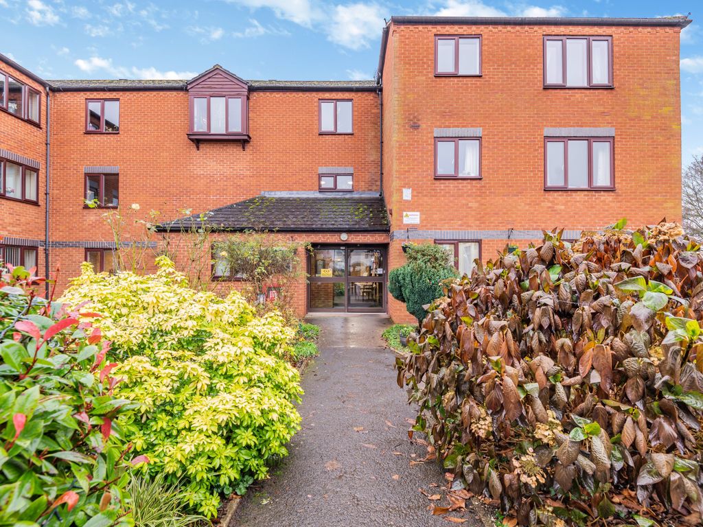 2 bed flat for sale in Fonteine Court, Ross-On-Wye, Herefordshire HR9, £100,000