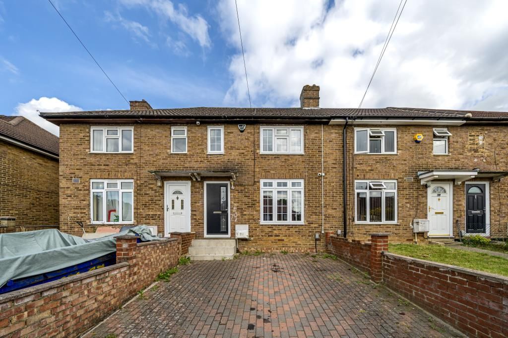 4 bed terraced house for sale in High Wycombe, Buckinghamshire HP12, £325,000