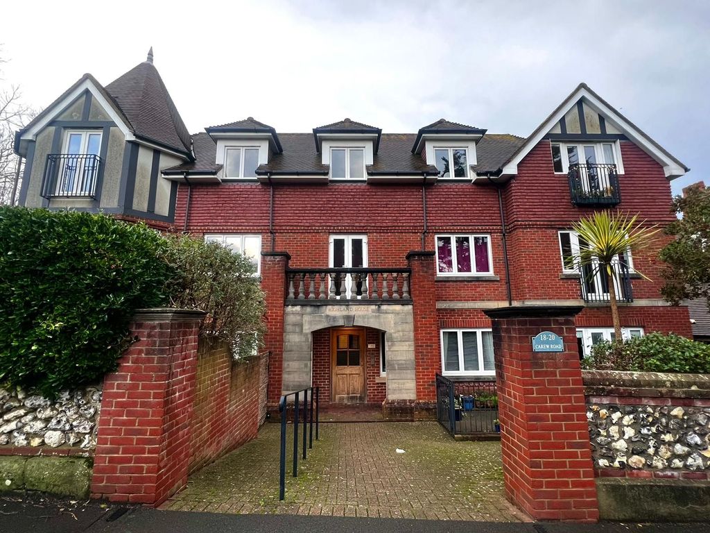 1 bed flat to rent in Carew Road, Eastbourne BN21, £995 pcm
