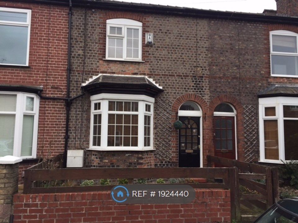 2 bed terraced house to rent in Bridgewater Road, Cheshire WA14, £1,250 pcm