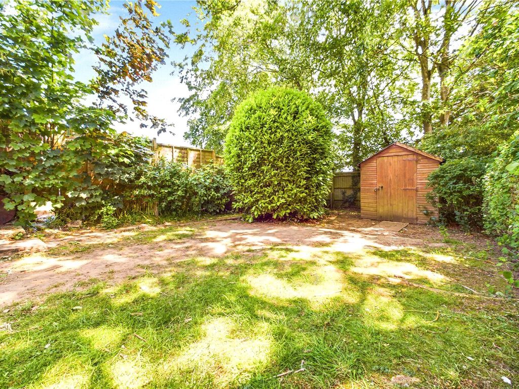 3 bed semi-detached house to rent in Skilton Road, Tilehurst, Reading, Berkshire RG31, £1,500 pcm