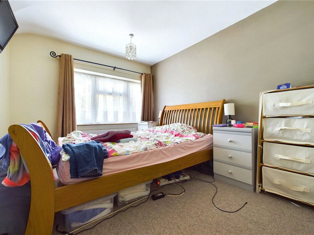 3 bed semi-detached house to rent in Skilton Road, Tilehurst, Reading, Berkshire RG31, £1,500 pcm