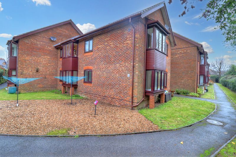 2 bed property for sale in Old School Close, Stokenchurch, High Wycombe HP14, £175,000