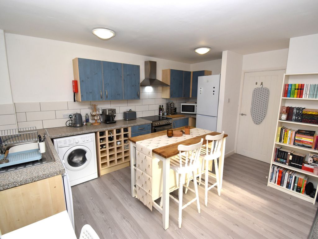 1 bed flat for sale in Forfield Place, Leamington Spa CV31, £155,000