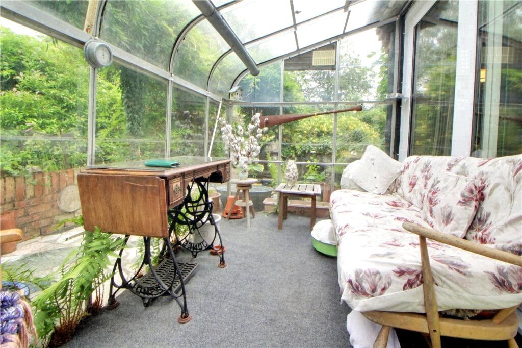 3 bed detached house for sale in Vale Road, Ash Vale, Guildford, Surrey GU12, £600,000
