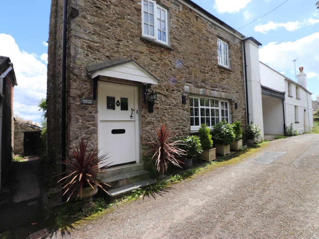 3 bed detached house to rent in Railway Terrace, St Germans, Cornwall PL12, £1,300 pcm