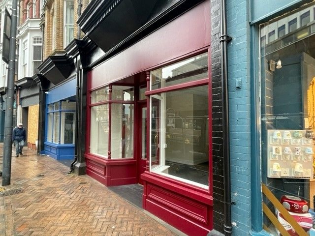 Retail premises to let in Skinner Street, Newport NP20, £8,500 pa