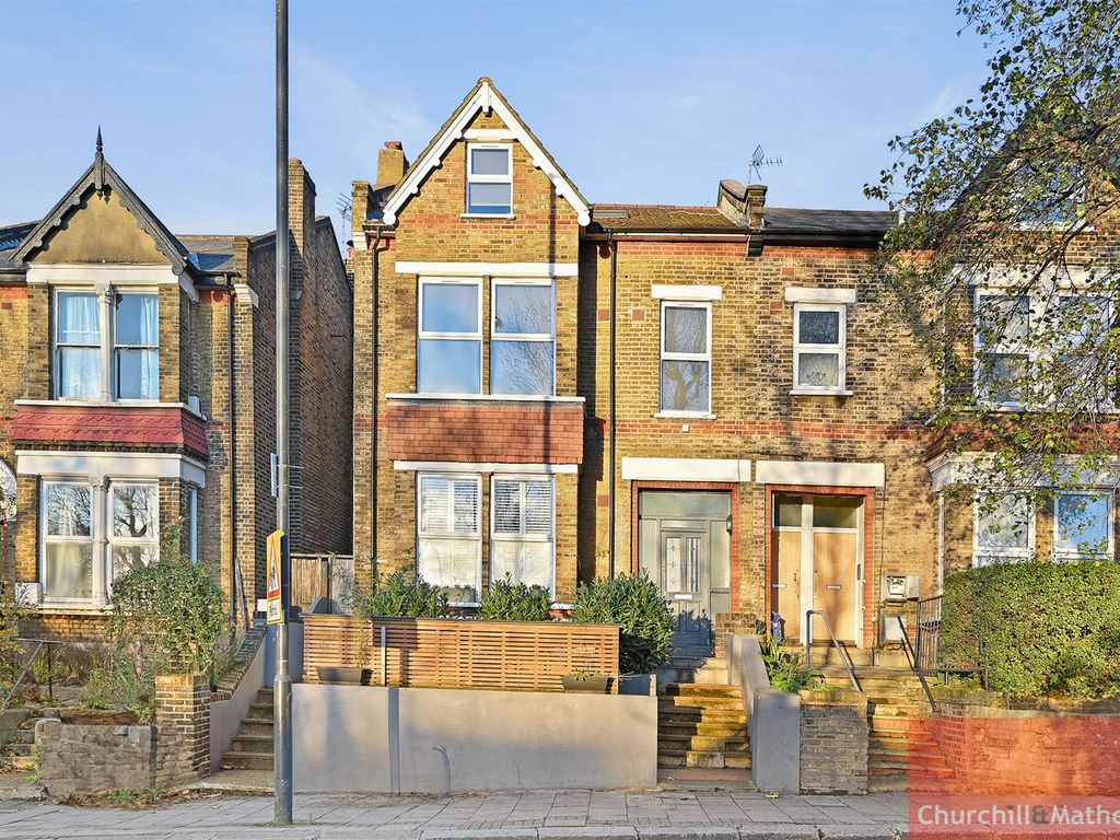 3 bed maisonette for sale in Baker Road, London NW10, £600,000