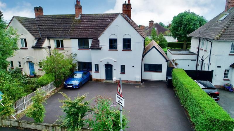 4 bed property for sale in Ashby Road, Loughborough LE11, £480,000