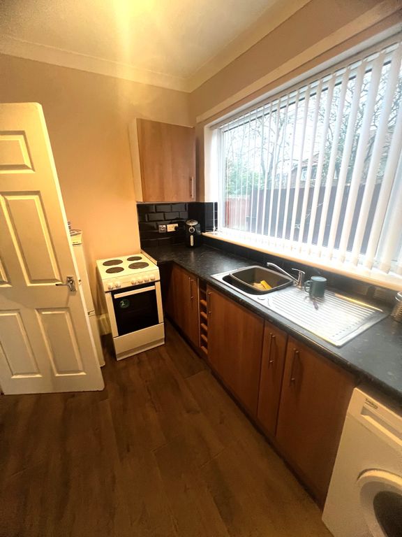 2 bed flat for sale in Holly Avenue, Gateshead NE11, £78,000