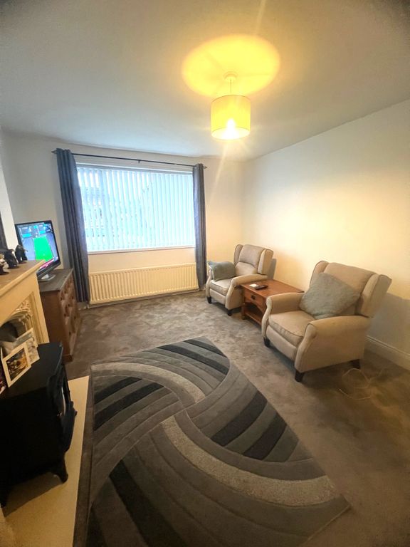2 bed flat for sale in Holly Avenue, Gateshead NE11, £78,000