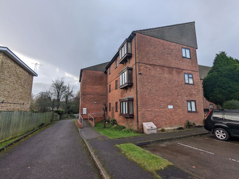 1 bed flat for sale in Attleborough Road, Nuneaton CV11, £79,950