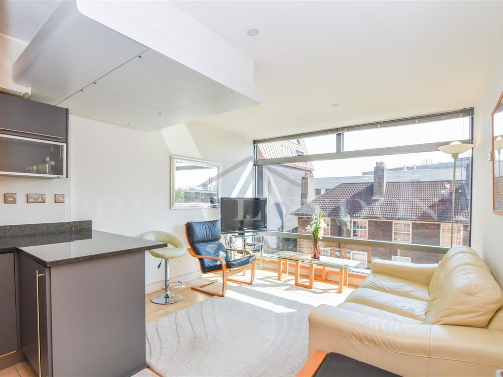 1 bed flat for sale in Parliament View Apartments, 1 Albert Embankment, London SE1, £499,950