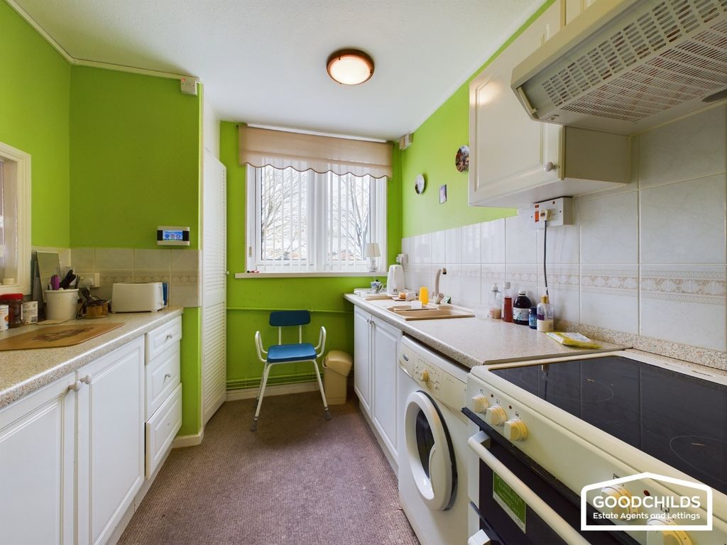 2 bed flat for sale in Woodall Street, Bloxwich WS3, £85,000