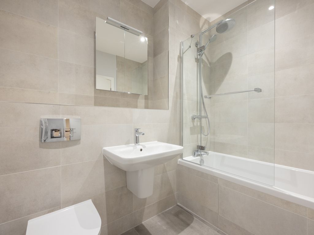 1 bed flat to rent in 39-43 La Motte Street, St. Helier, Jersey JE2, £1,450 pcm