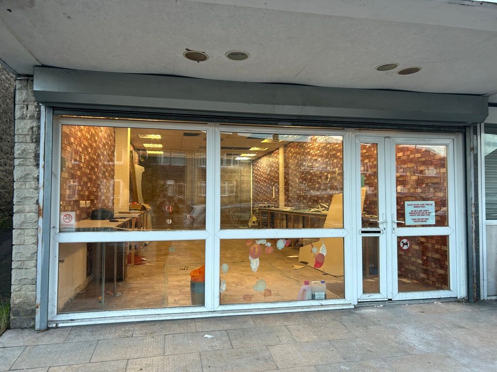 Retail premises to let in 115A, High Street, Twerton BA2, £10,000 pa