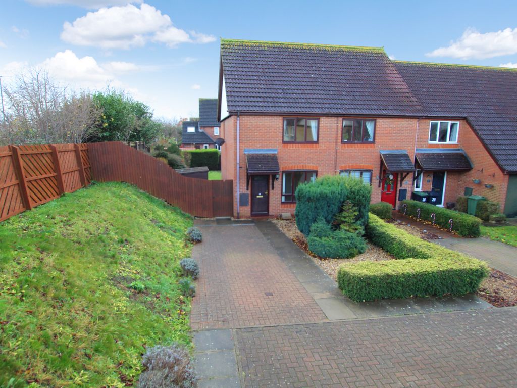 2 bed end terrace house for sale in The Jays, Sandy SG19, £279,950
