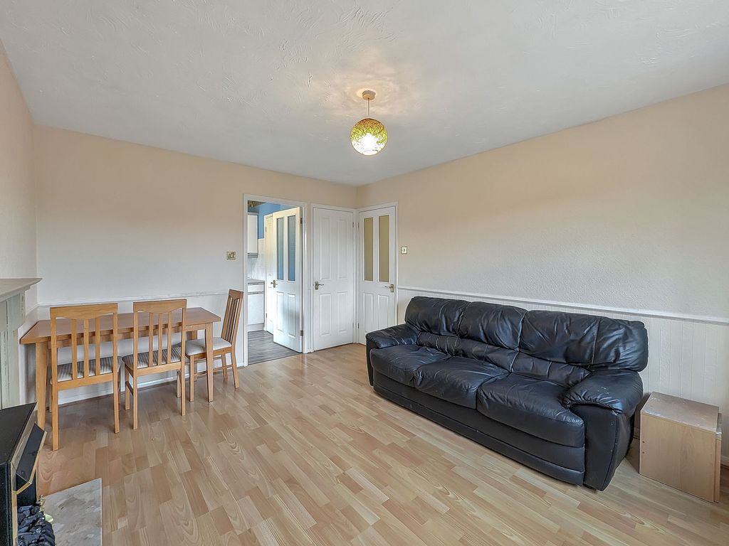 1 bed flat for sale in Bakers Lane, Coundon CV5, £112,000