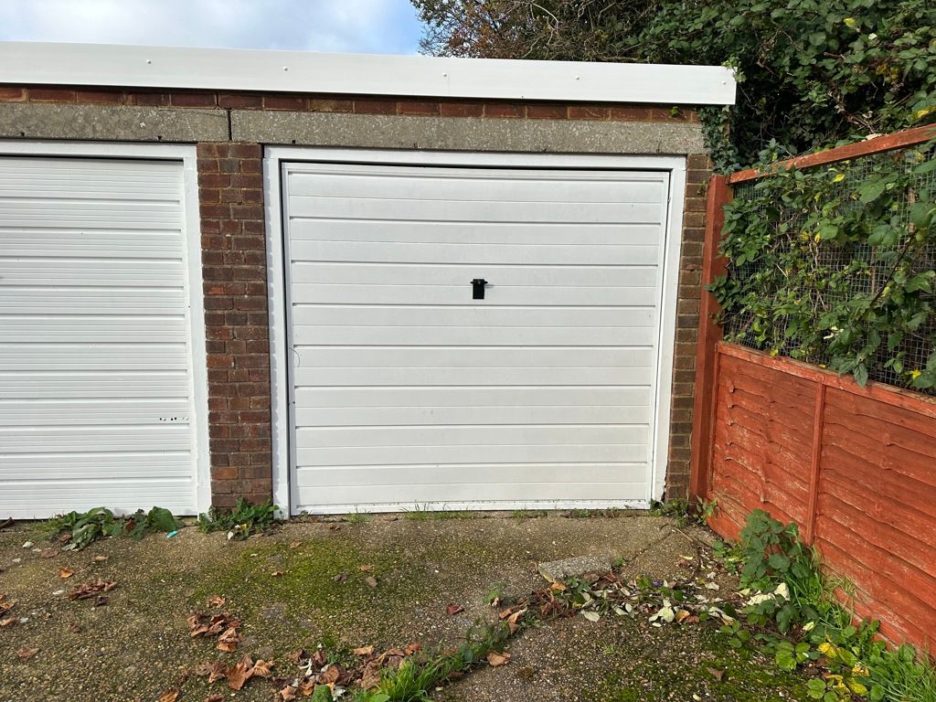 Commercial property to let in Garage 1, 1627A Wimborne Road, Kinson, Bournemouth, Dorset BH11, £1,800 pa