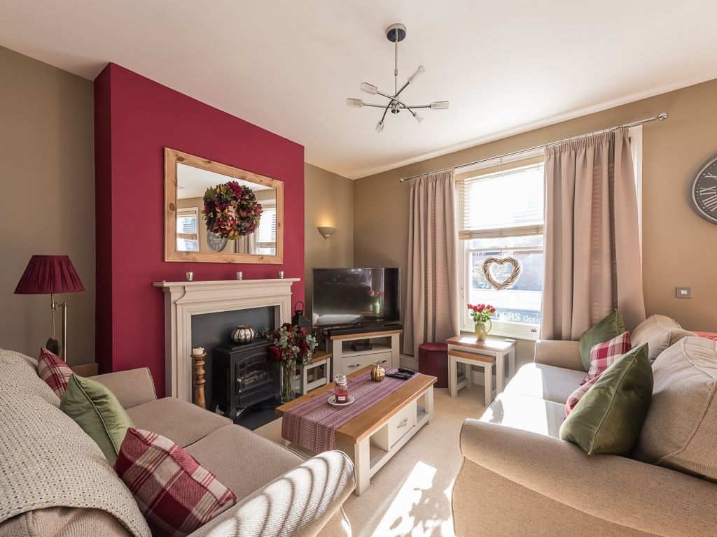 1 bed flat to rent in Station Road, Harpenden AL5, £1,000 pcm