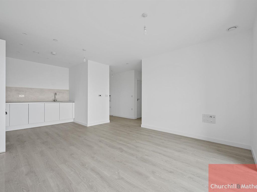 1 bed flat to rent in Winter Apartments, East Acton Lane, Acton W3, £1,850 pcm
