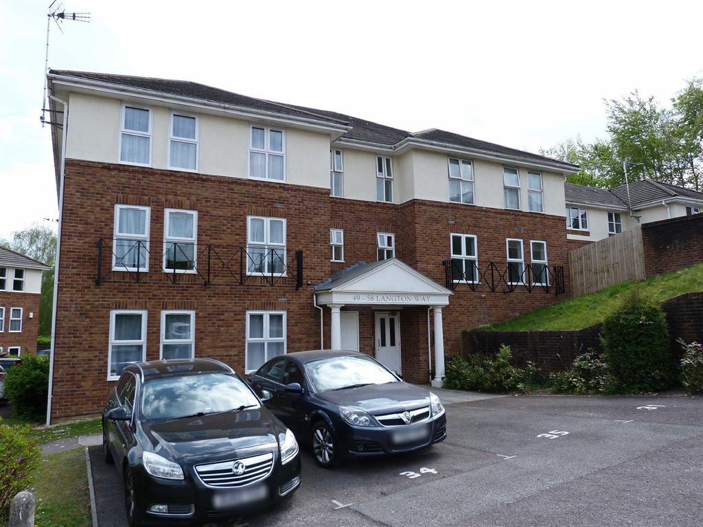 1 bed flat to rent in Langton Way, St Annes Park, St Annes Bristol BS4, £995 pcm