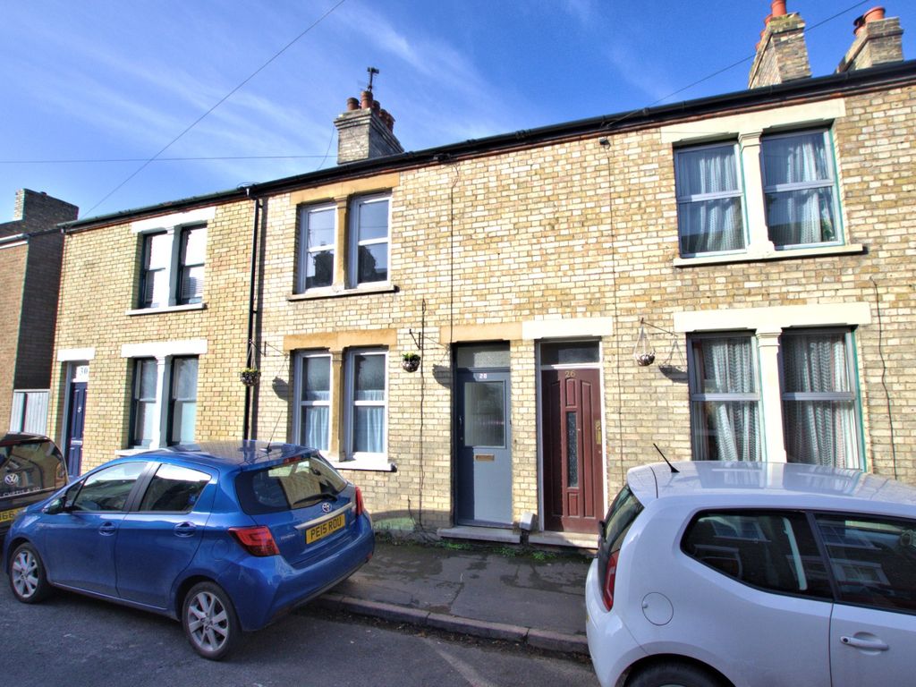 3 bed terraced house for sale in Hobart Road, Cambridge CB1, £565,000