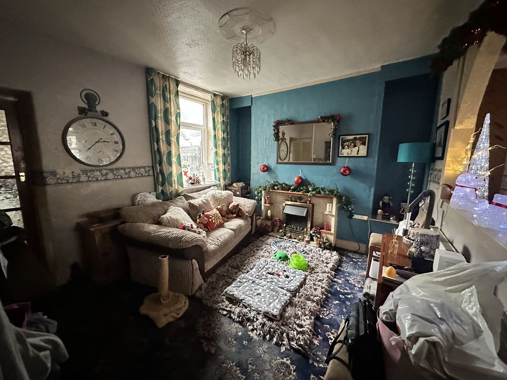 3 bed end terrace house for sale in Taff Street, Treherbert, Treorchy, Rhondda Cynon Taff. CF42, £80,000