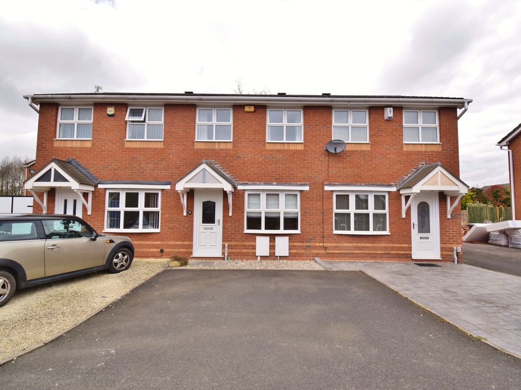 2 bed terraced house to rent in Exeter Drive, Tamworth B79, £895 pcm