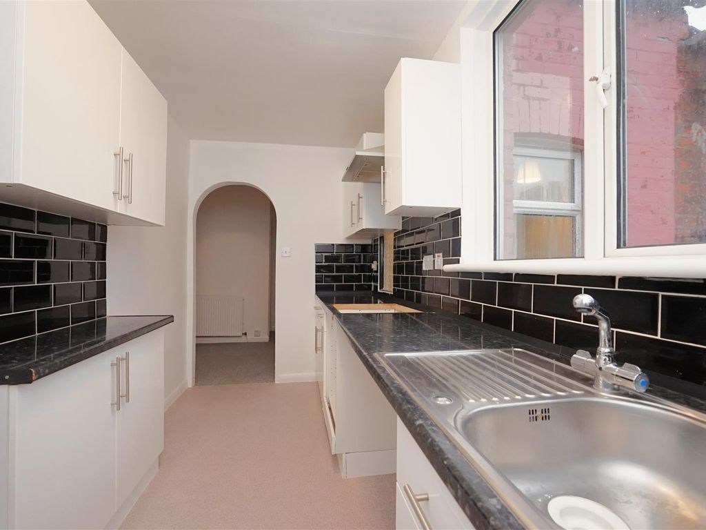 3 bed flat for sale in Anchor Road, Barrow-In-Furness LA14, £69,950
