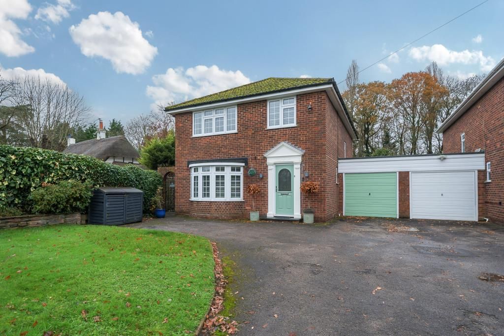 4 bed detached house for sale in Bramley, Tadley RG26, £625,000