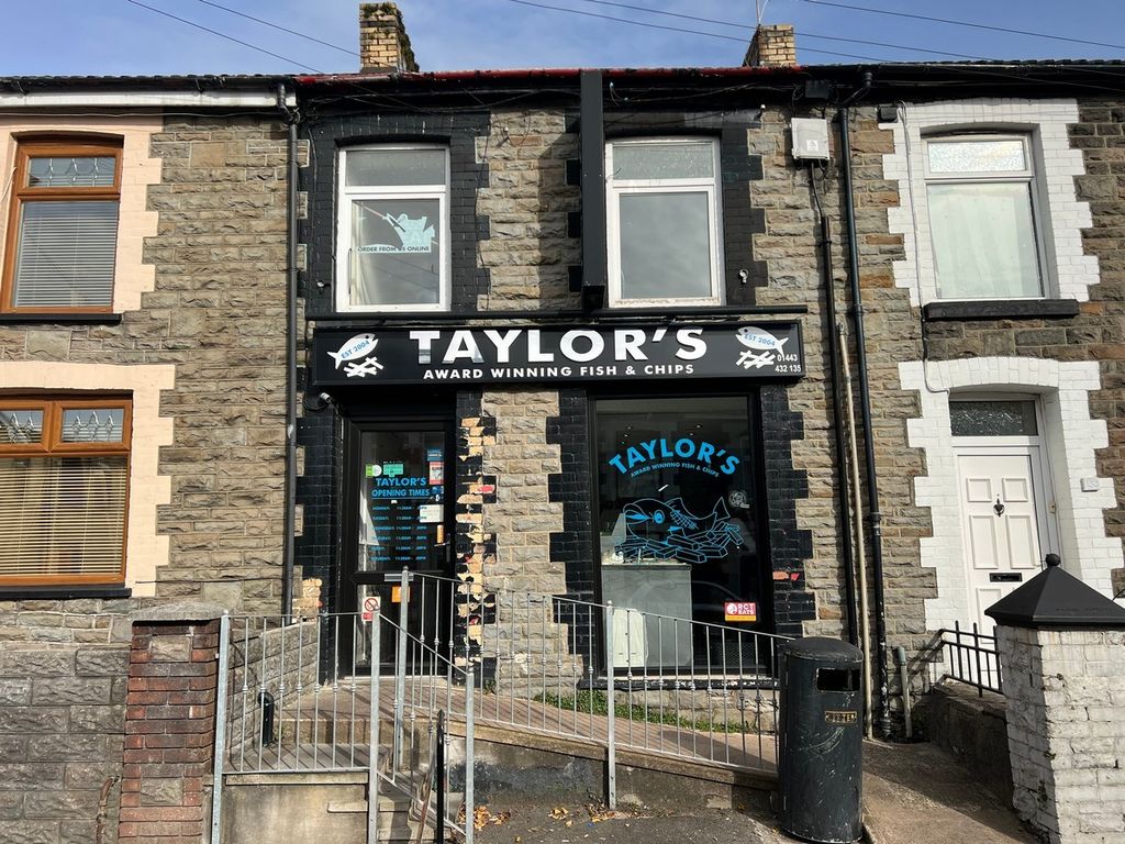 Retail premises to let in Brithweunydd Road Trealaw -, Trealaw CF40, £17,940 pa