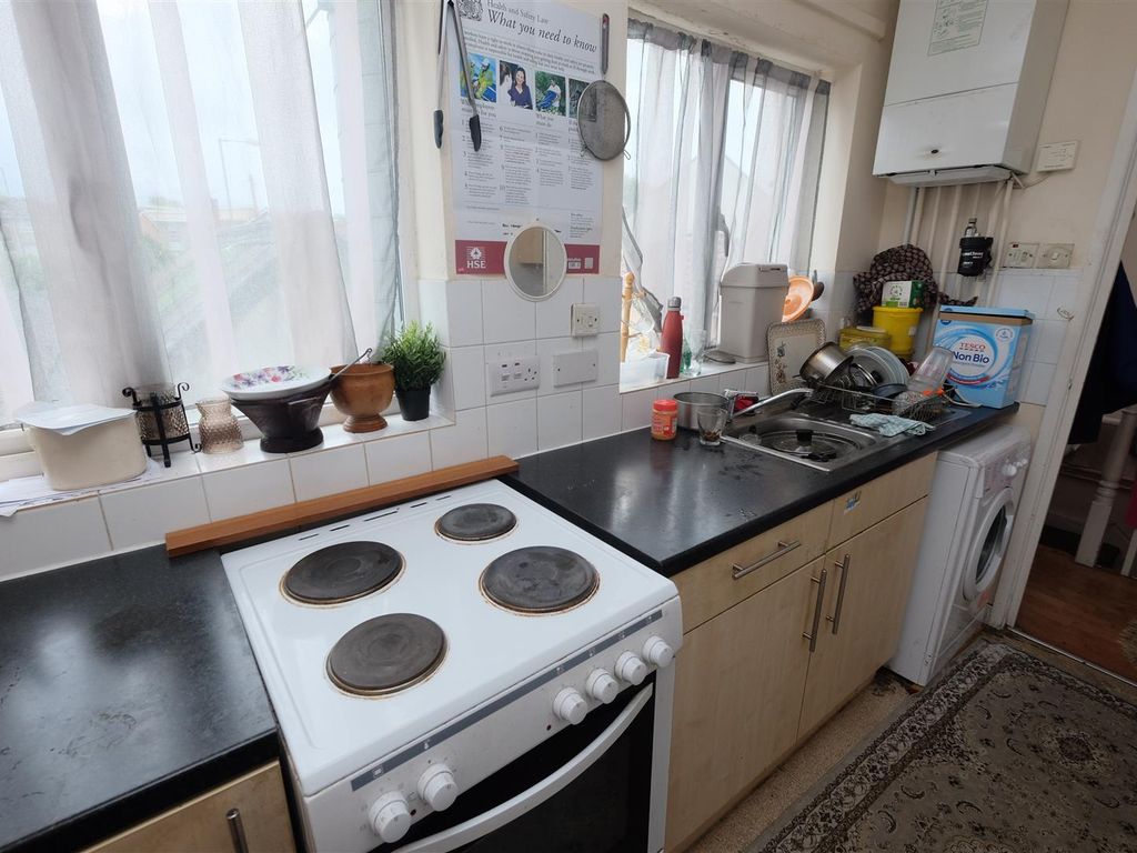 5 bed flat for sale in Lawrence Hill, Bristol BS5, £295,000