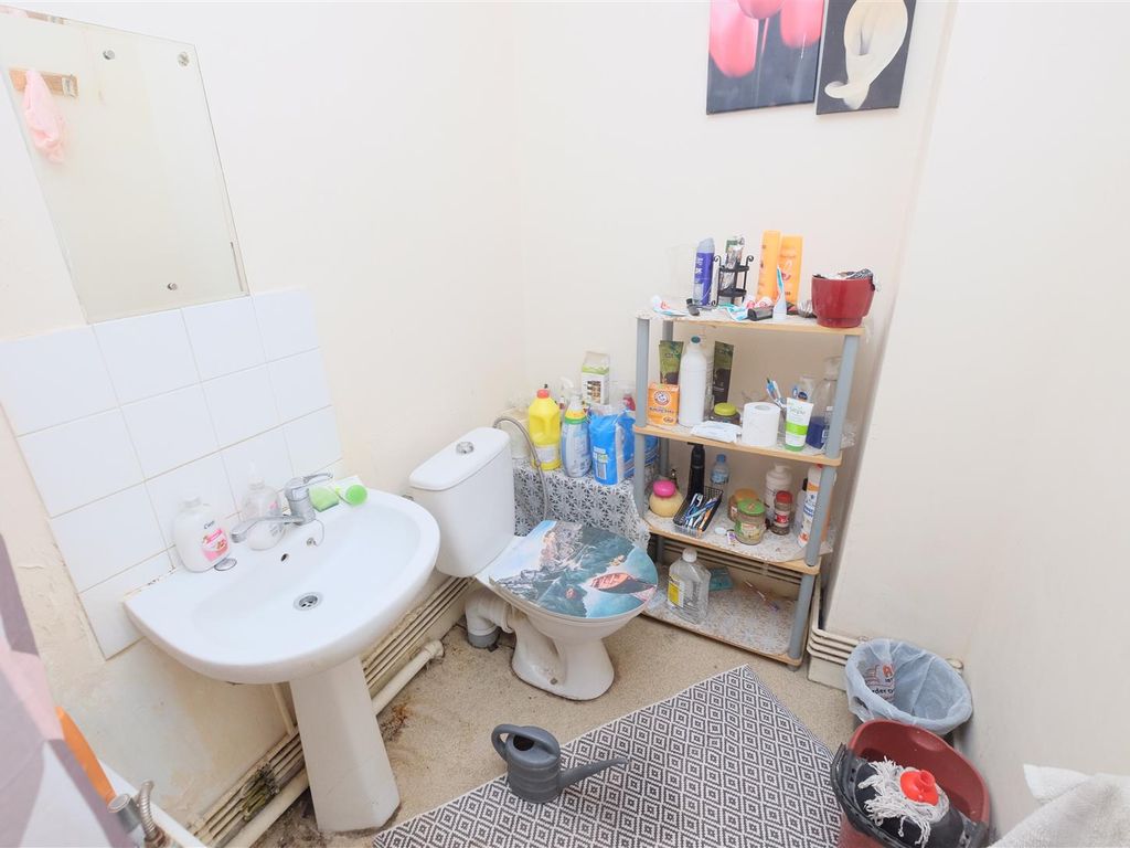 5 bed flat for sale in Lawrence Hill, Bristol BS5, £295,000