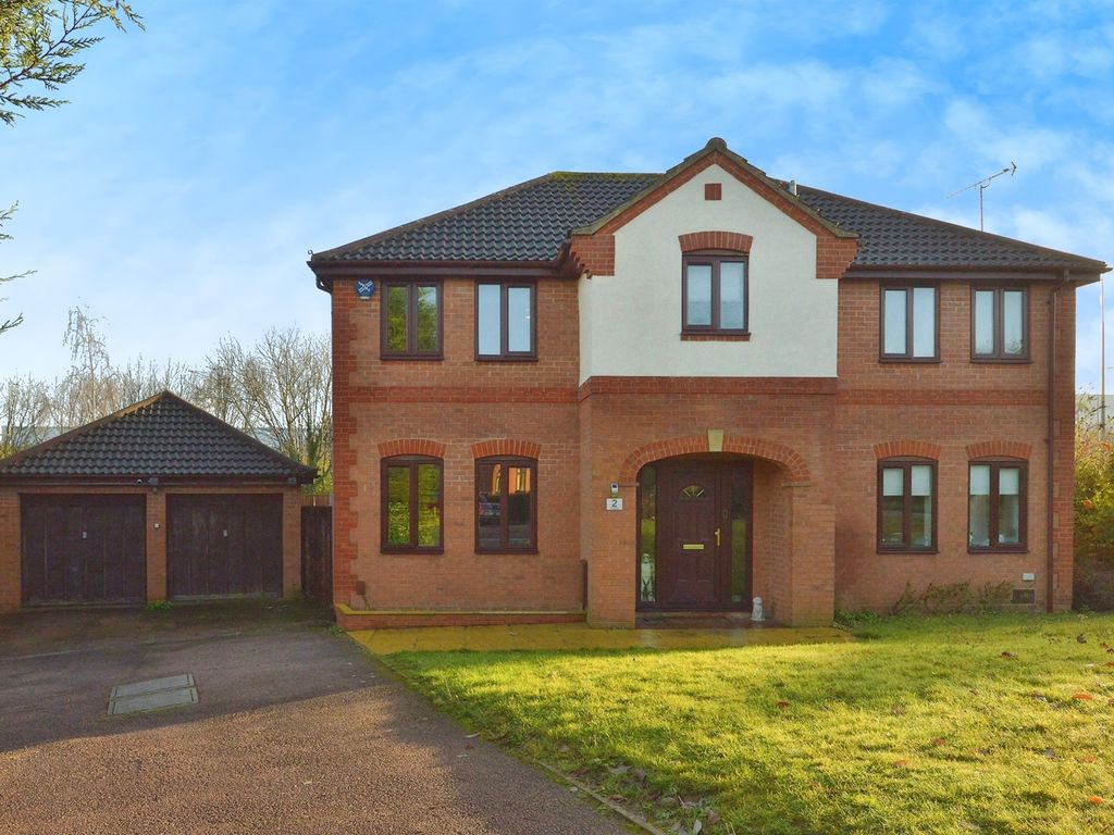 4 bed detached house for sale in Pondgate, Kents Hill, Milton Keynes MK7, £725,000