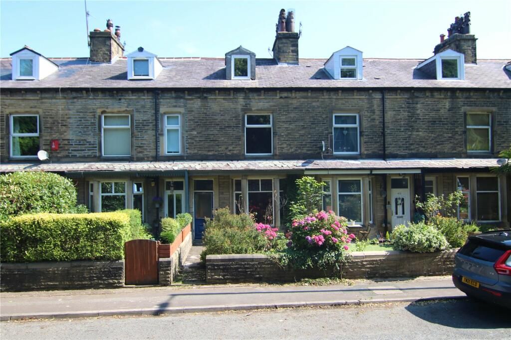 4 bed semi-detached house to rent in Skipton Road, Keighley BD20, £895 pcm