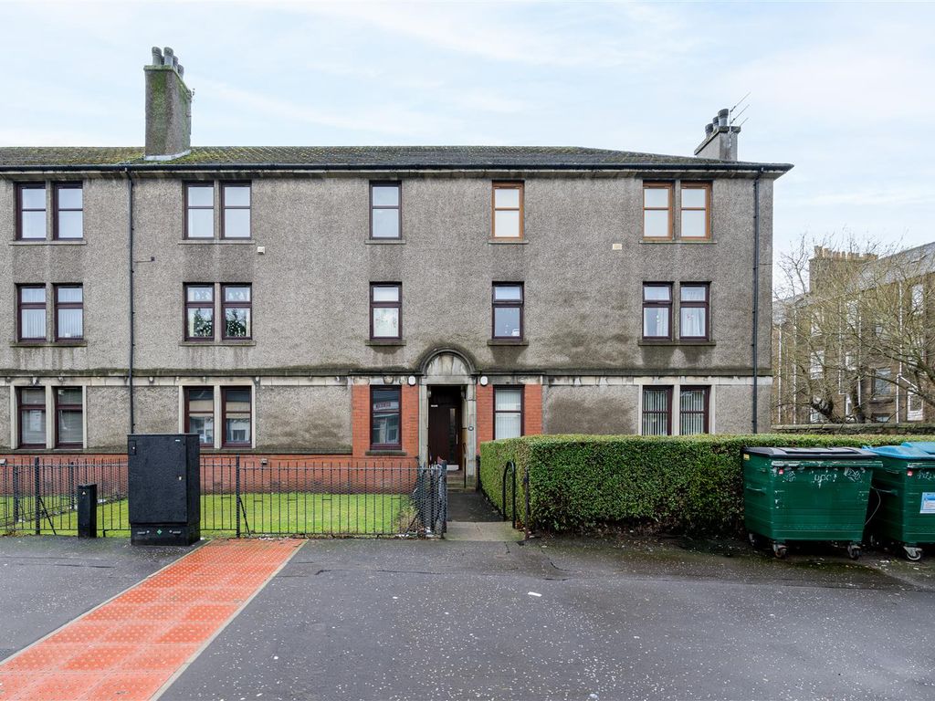 2 bed flat for sale in Clepington Road, Dundee DD3, £100,000
